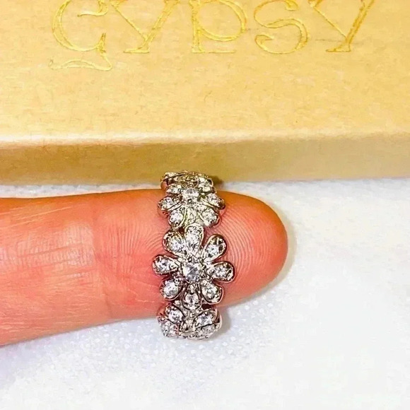 💃🏻 GYPSY  💃🏻 Brand Sterling Silver Ring 💍💃🏻🌸💃🏻🌸 - Picture 3 of 7